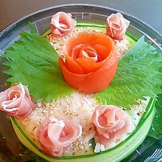 きゅうりと鮭フレークの混ぜ寿司ケーキ